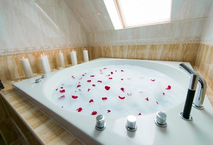 Allureinn Hotel And Spa