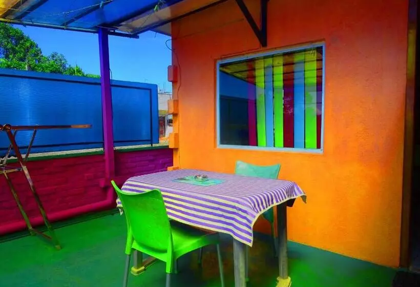 تختخواب و صبحانه B.rose House