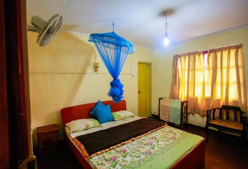 تختخواب و صبحانه Ella Nature Resort