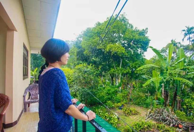 تختخواب و صبحانه Ella Nature Resort