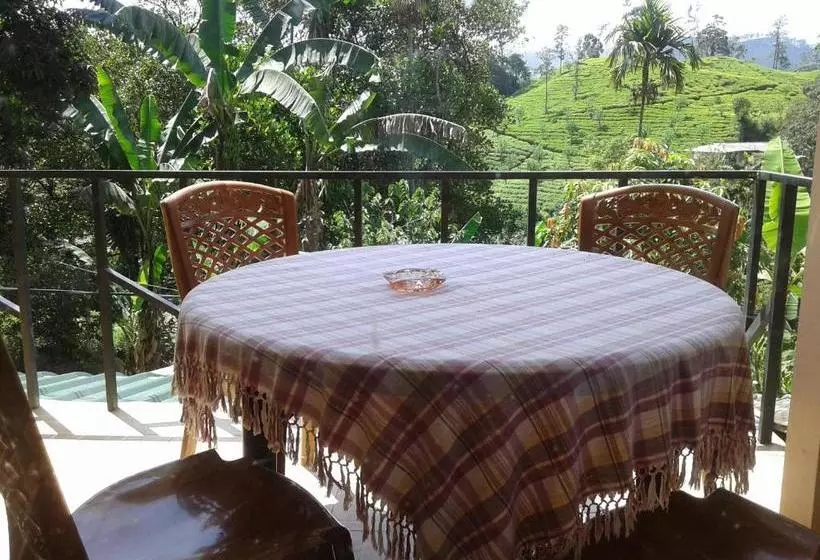 تختخواب و صبحانه Ella Nature Resort