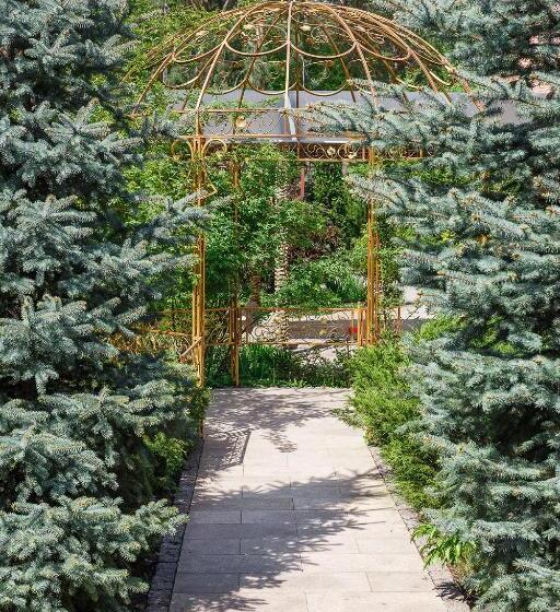 בית מלון כפרי Britaniya