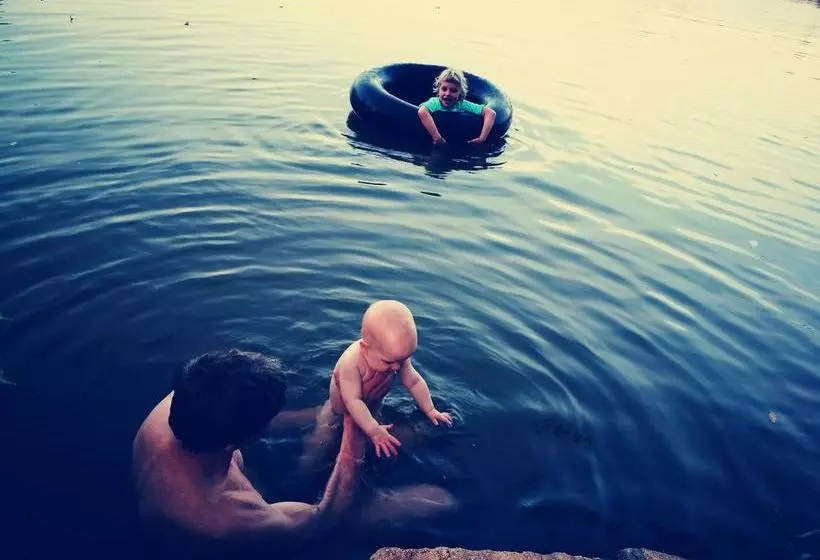 هتل Lake Wave
