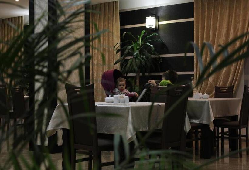 Lisova Pisnia Resort