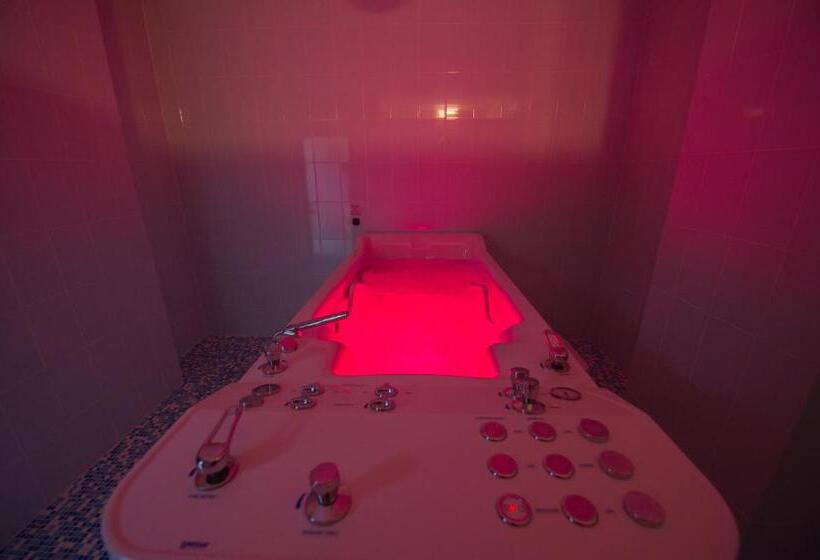 Lisova Pisnia Resort