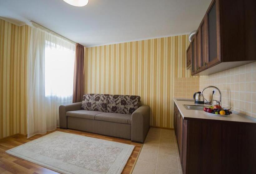 Lisova Pisnia Resort