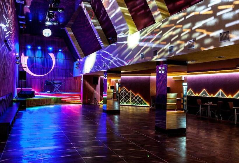 Resort Hotel Karpaty