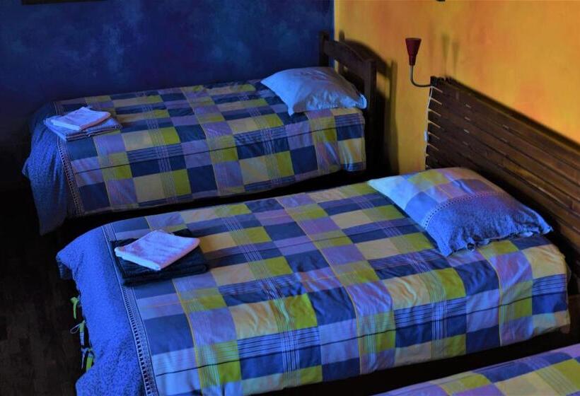 تختخواب و صبحانه La Selenita