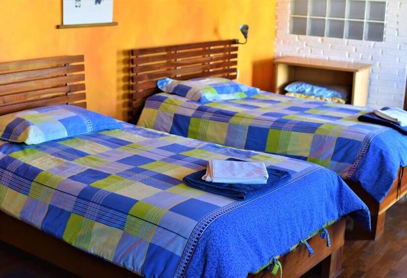 تختخواب و صبحانه La Selenita