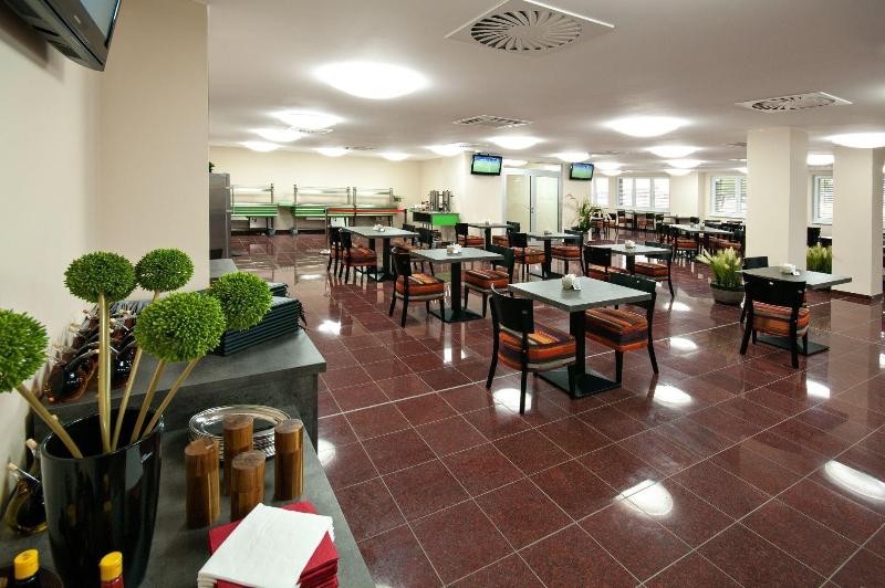 בית מלון כפרי Arena