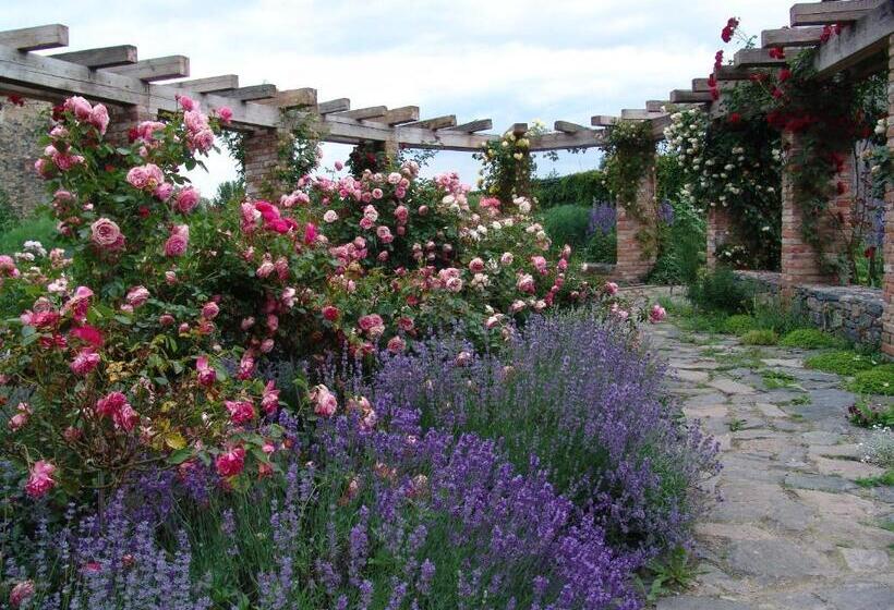 فندق Chateau Třebešice