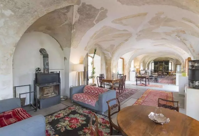 Hotelli Chateau Třebešice