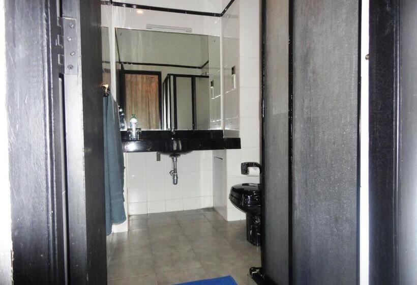 בית מלון כפרי Country Comfort