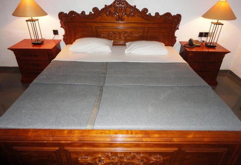 בית מלון כפרי Country Comfort