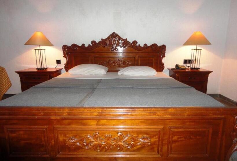 בית מלון כפרי Country Comfort