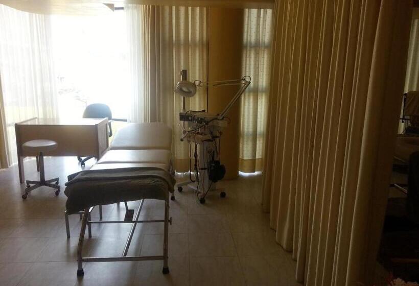 هتل Eden by Bluebay