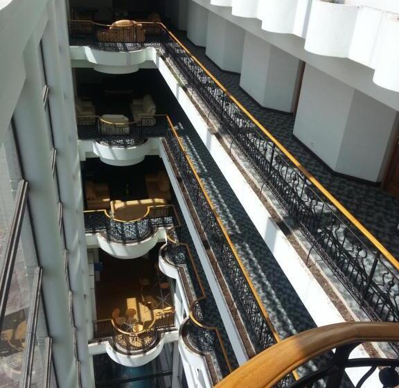 هتل Eden by Bluebay