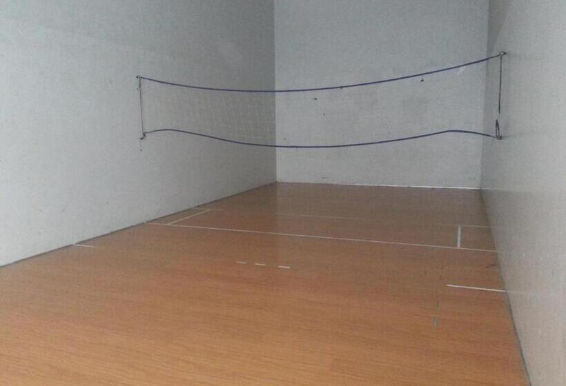 هتل Eden by Bluebay