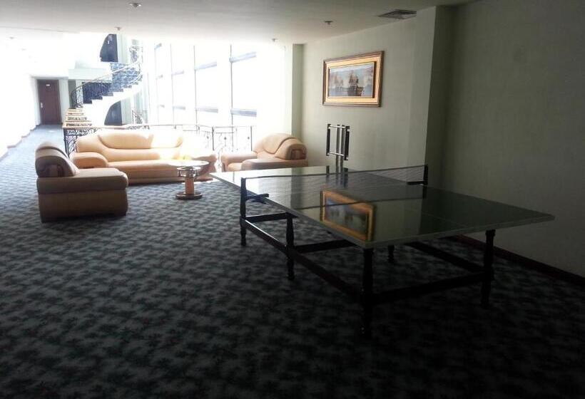 هتل Eden by Bluebay