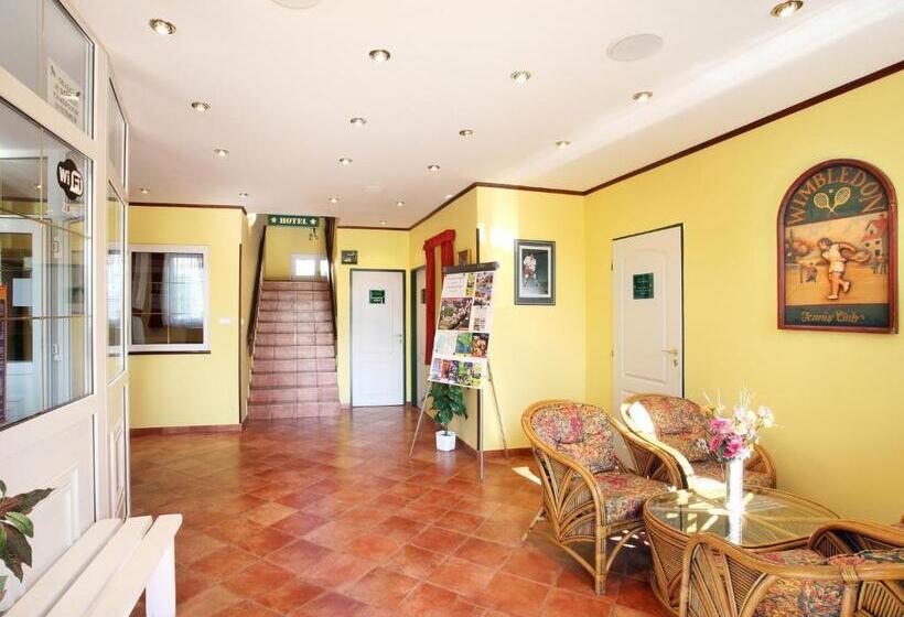 Отель Milan Vopicka