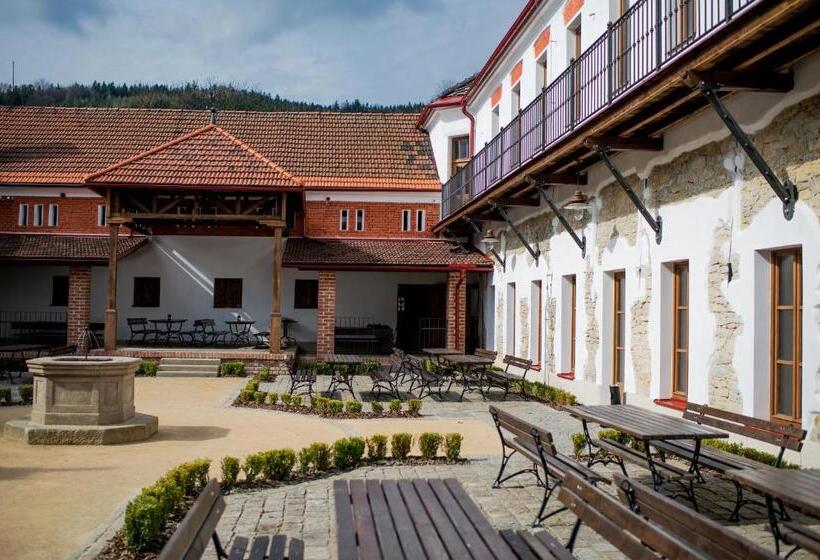 Отель Na Zámečku