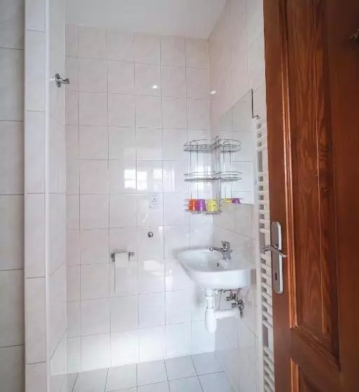Hotelli Večernice