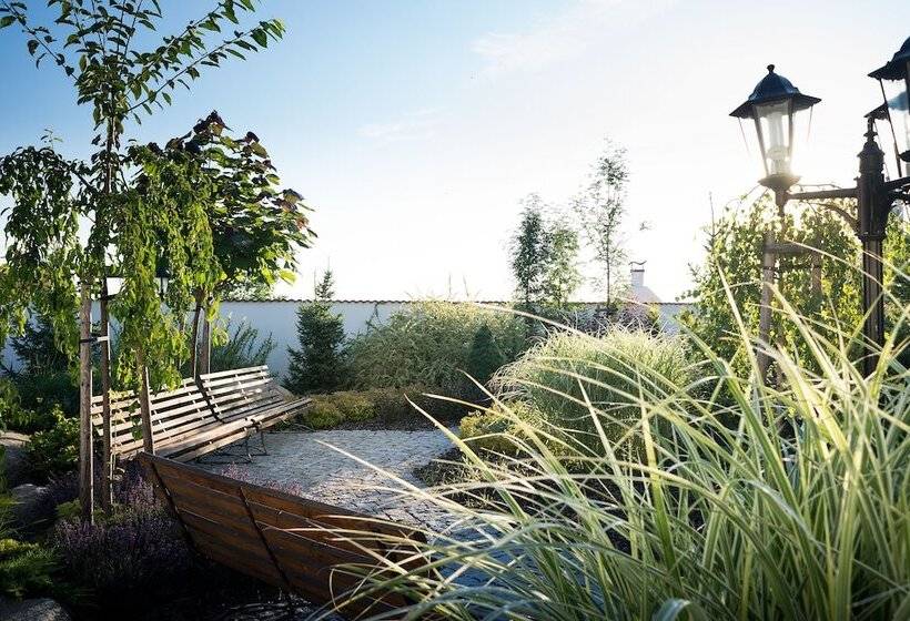 リゾートホテル Wellness Hotel & Minipivovar Kněžínek