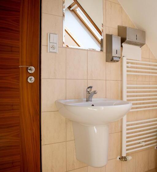 リゾートホテル Wellness Hotel & Minipivovar Kněžínek