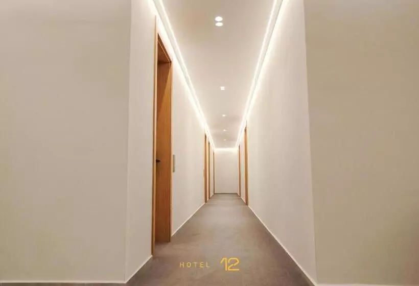 هتل 12