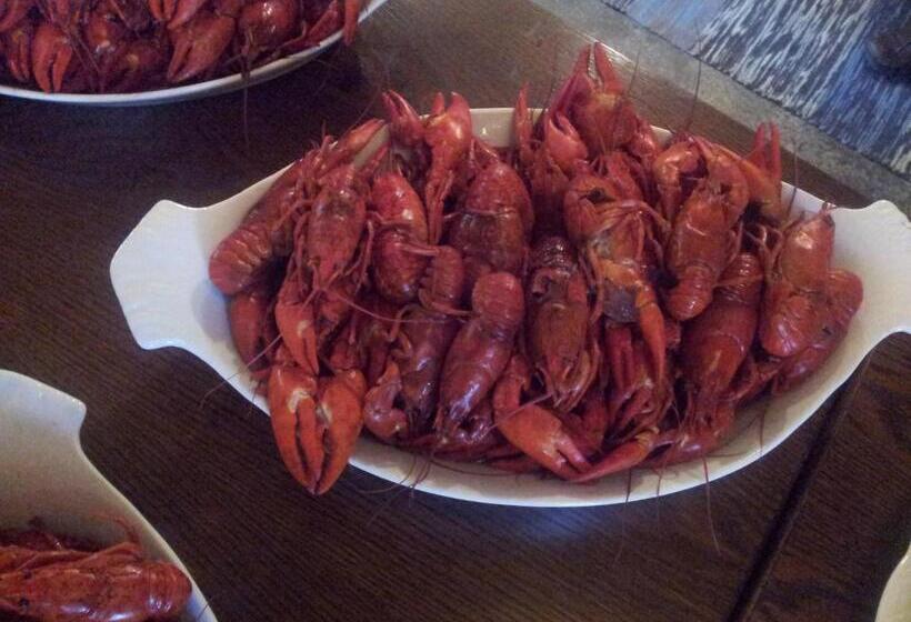 تختخواب و صبحانه Brunnsta Gård