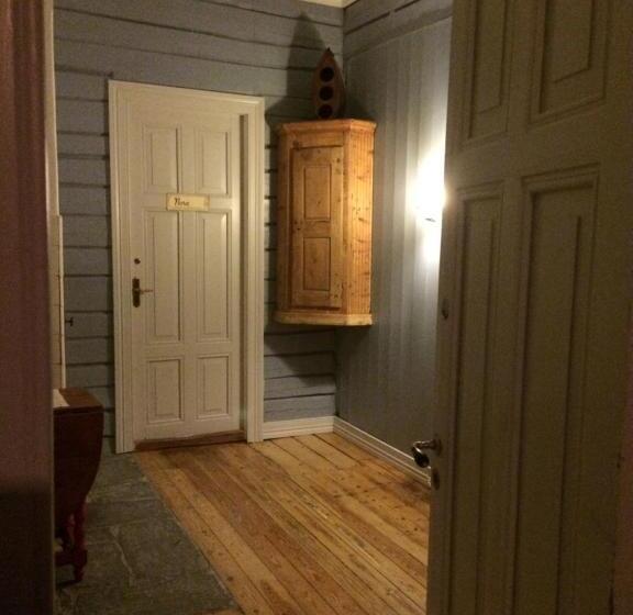 Bed and Breakfast Gjestehuset Ibsen