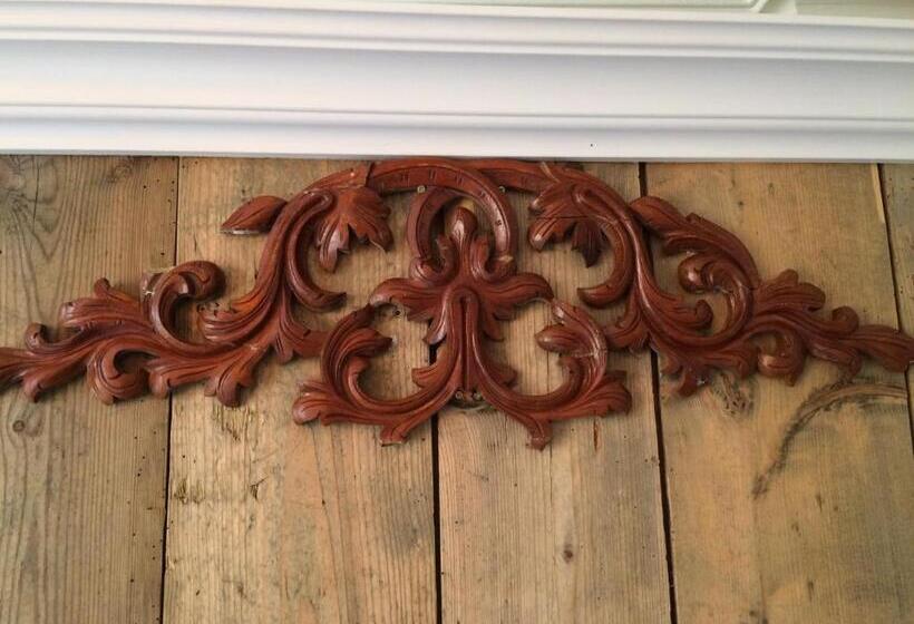 Bed and Breakfast Gjestehuset Ibsen