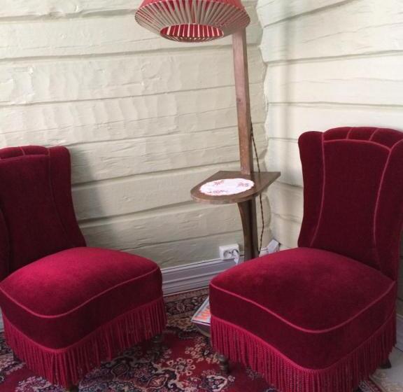 Bed and Breakfast Gjestehuset Ibsen