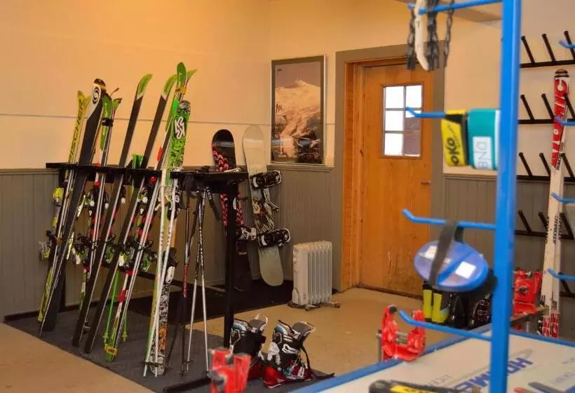 ホテル Narvik Budget Rooms