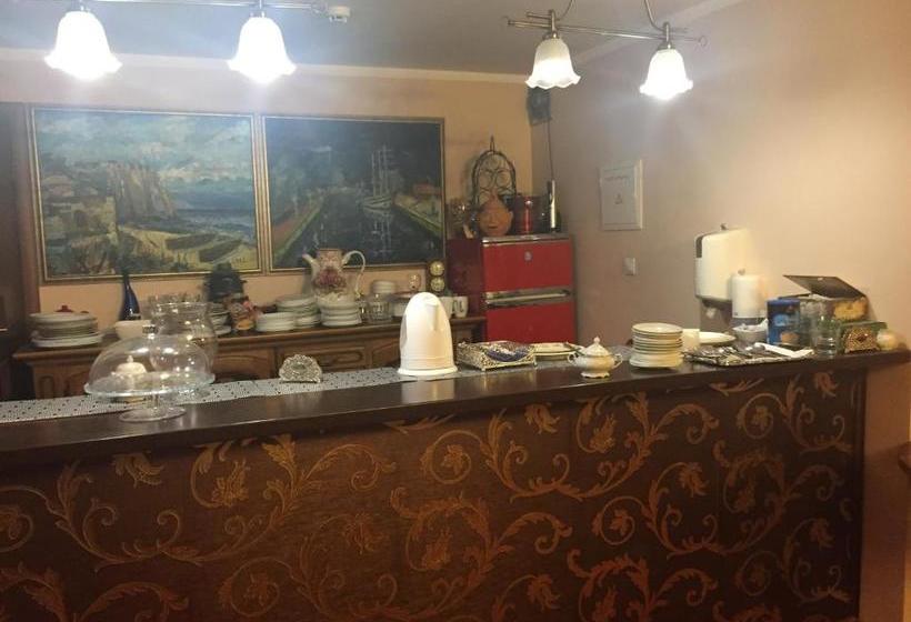 هتل Bed And Breakfast Taurage Center