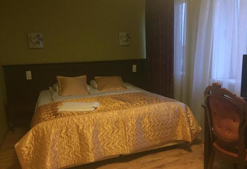 هتل Bed And Breakfast Taurage Center
