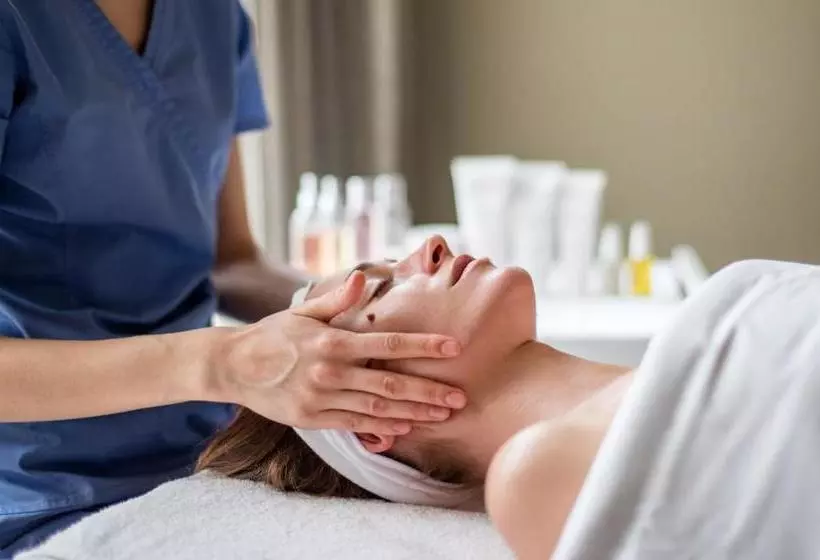 هتل Upa Medical Spa