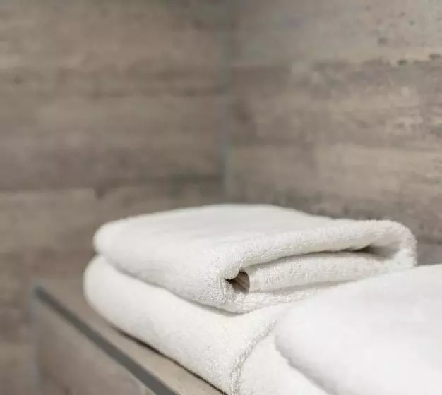 هتل Upa Medical Spa