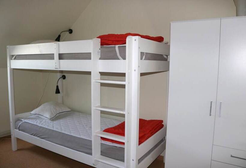 Kärraton Vandrarhem   Hostel