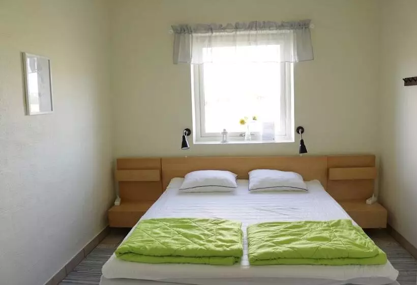 Kärraton Vandrarhem   Hostel