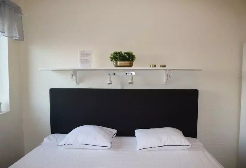 Kärraton Vandrarhem   Hostel