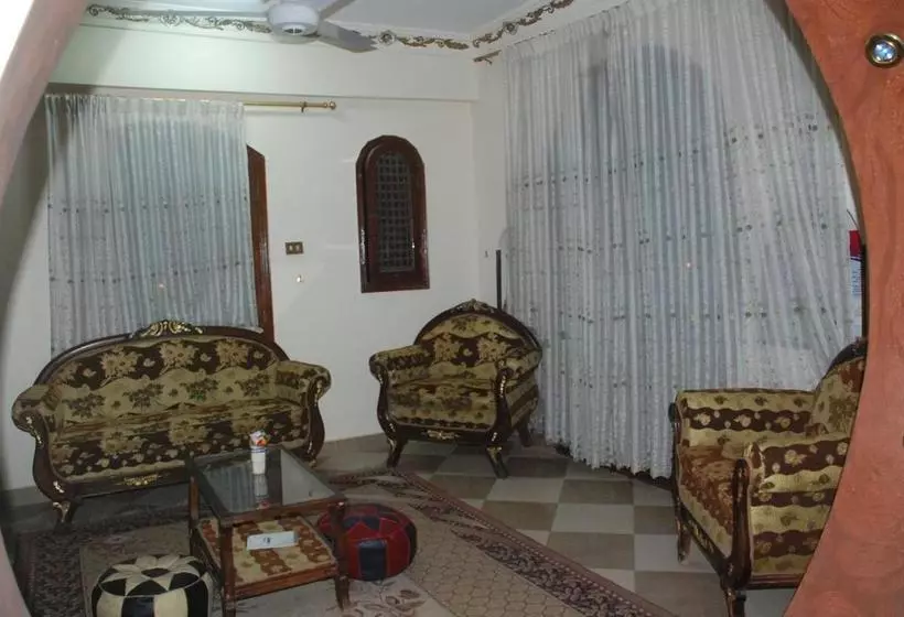 Queen Palace Hotel Luxor