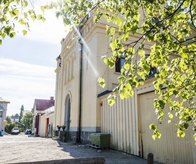 הוסטל L Gamla Fängelset