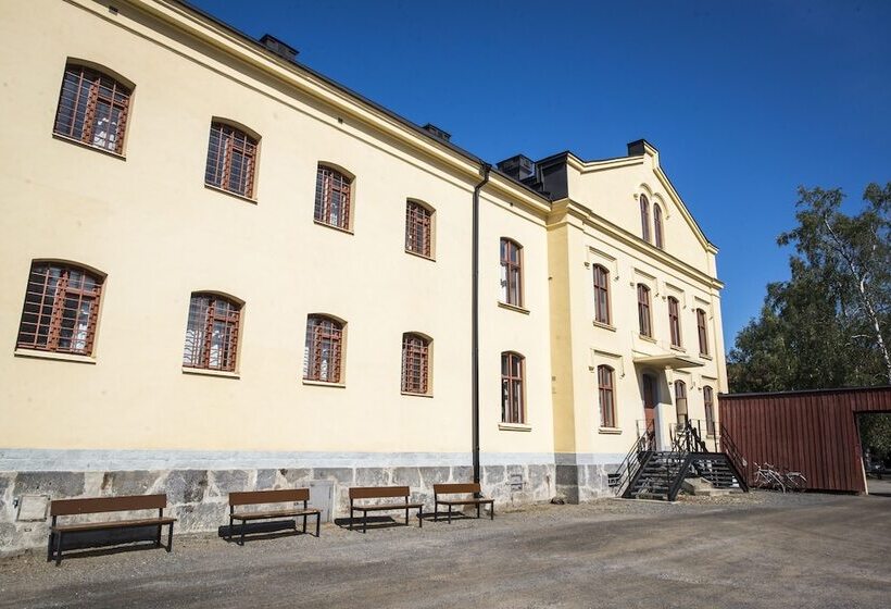 הוסטל L Gamla Fängelset