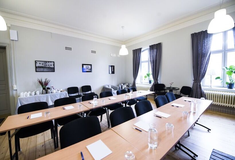 הוסטל L Gamla Fängelset