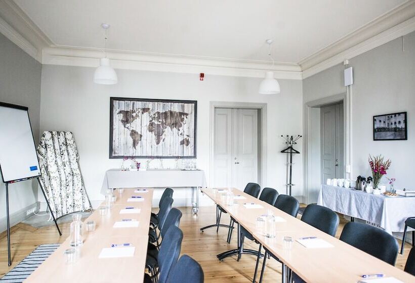 הוסטל L Gamla Fängelset