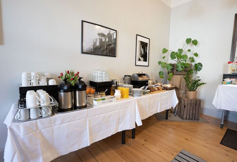 הוסטל L Gamla Fängelset