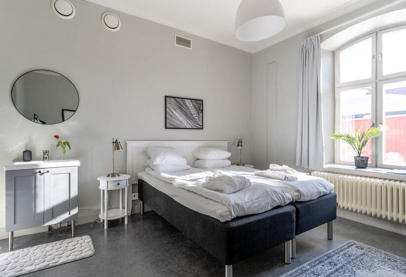 הוסטל L Gamla Fängelset