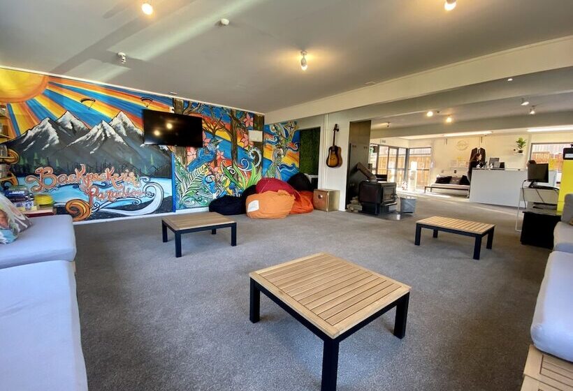 הוסטל The Black Sheep Backpackers