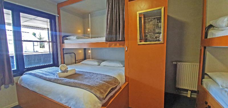 הוסטל The Black Sheep Backpackers